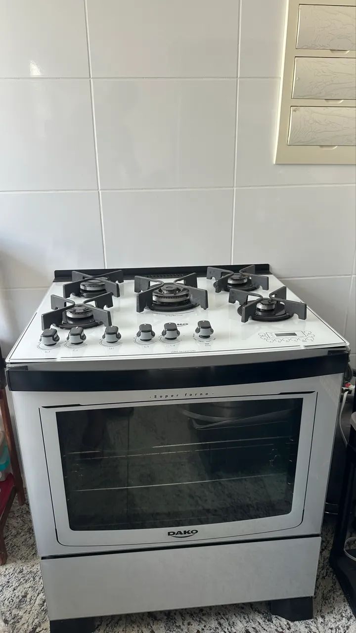 Fogão Dako 5 Bocas com Grill, Timer Digital e Mesa de Vidro - Foto 2