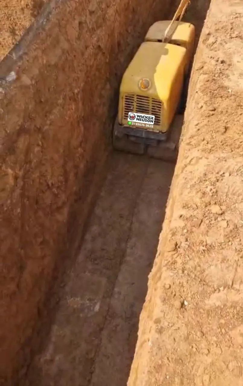 Rolo compactador Walcker Neuson RTSC2 controle via cabo  - Foto 2