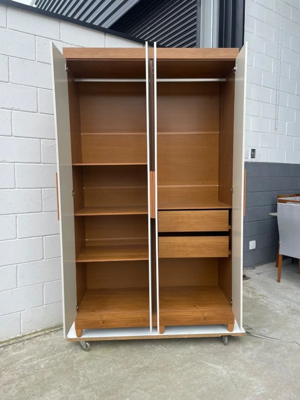 GUARDA ROUPA SOLTEIRO 4 PORTAS (OFERTA) - Foto 2
