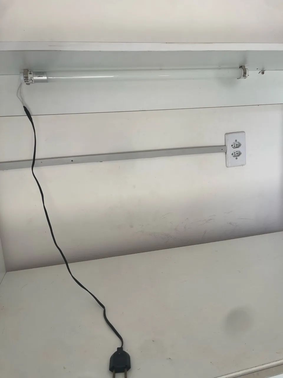 Vende-se bancada com luz de led  - Foto 3