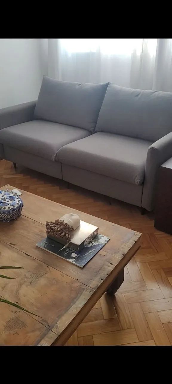 Sofá 3 lugares em linho