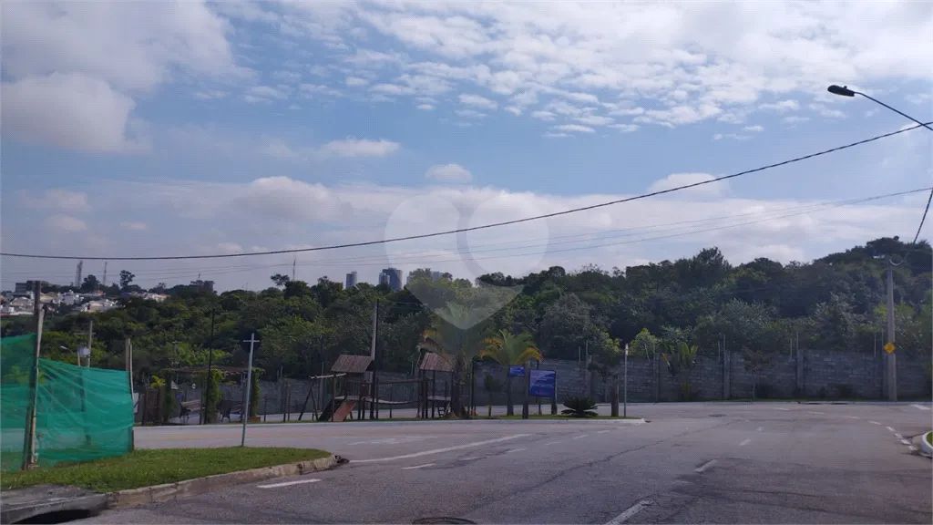TERRENO CONDÓMINIO PRÓXIMO A TUDO