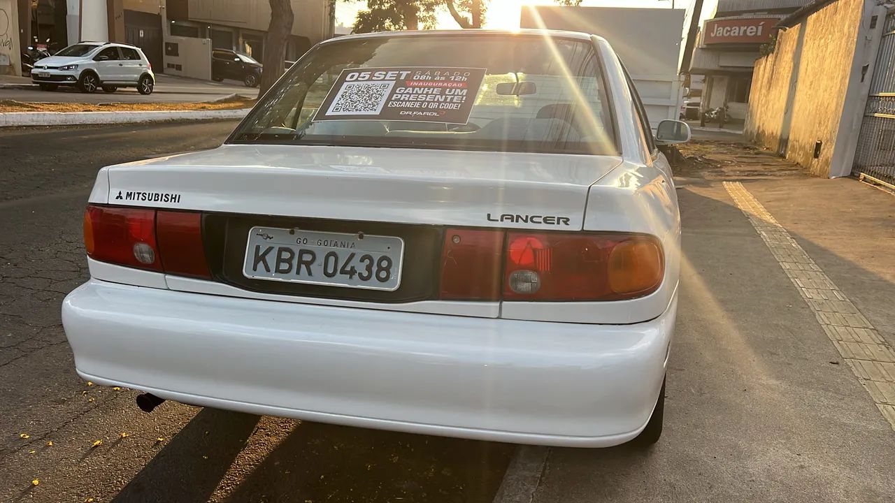 Mitsubishi Lancer LS 1.8 1994 - Foto 2