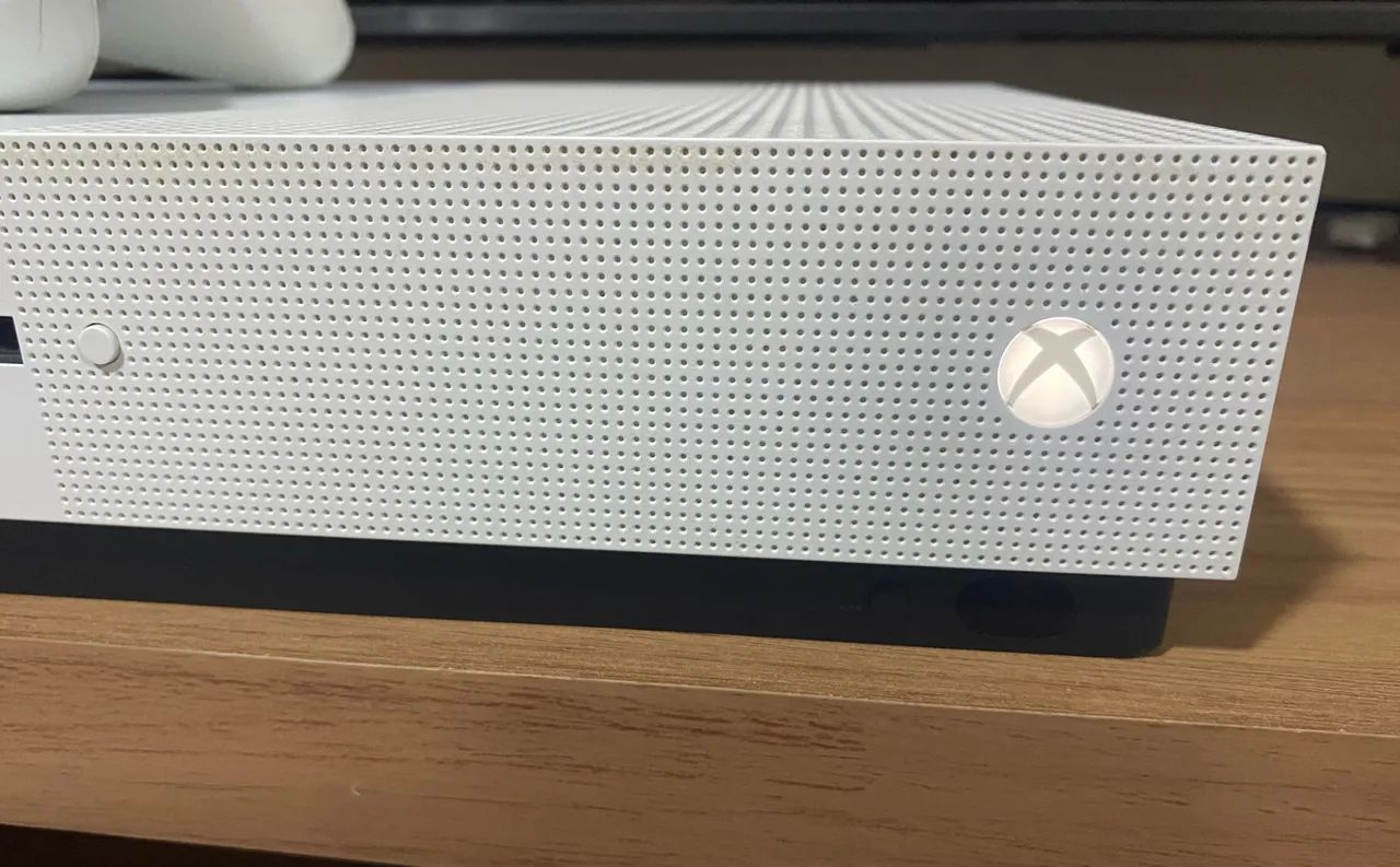 Xbox one s + 4 jogos - Foto 2