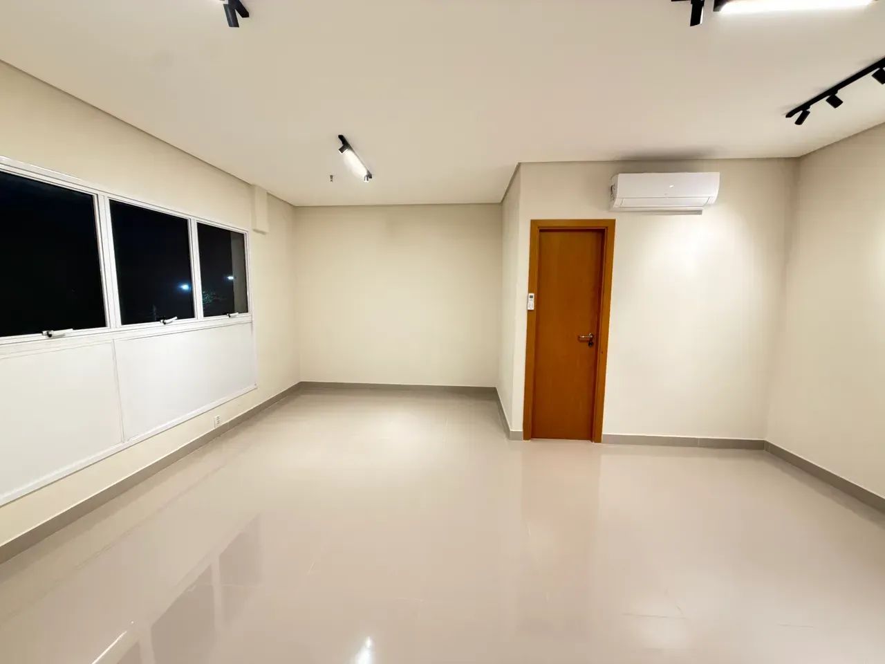 Sala Comercial Premium Office Tower