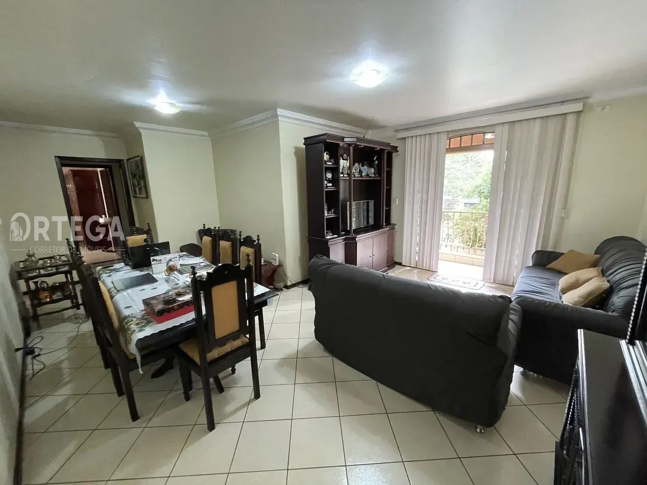 Prédio residencial e comercial para venda em Maringá - PR