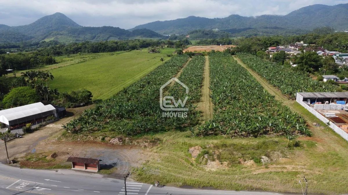Terreno com Área Total de 41.096,25m² em Schroeder, SC