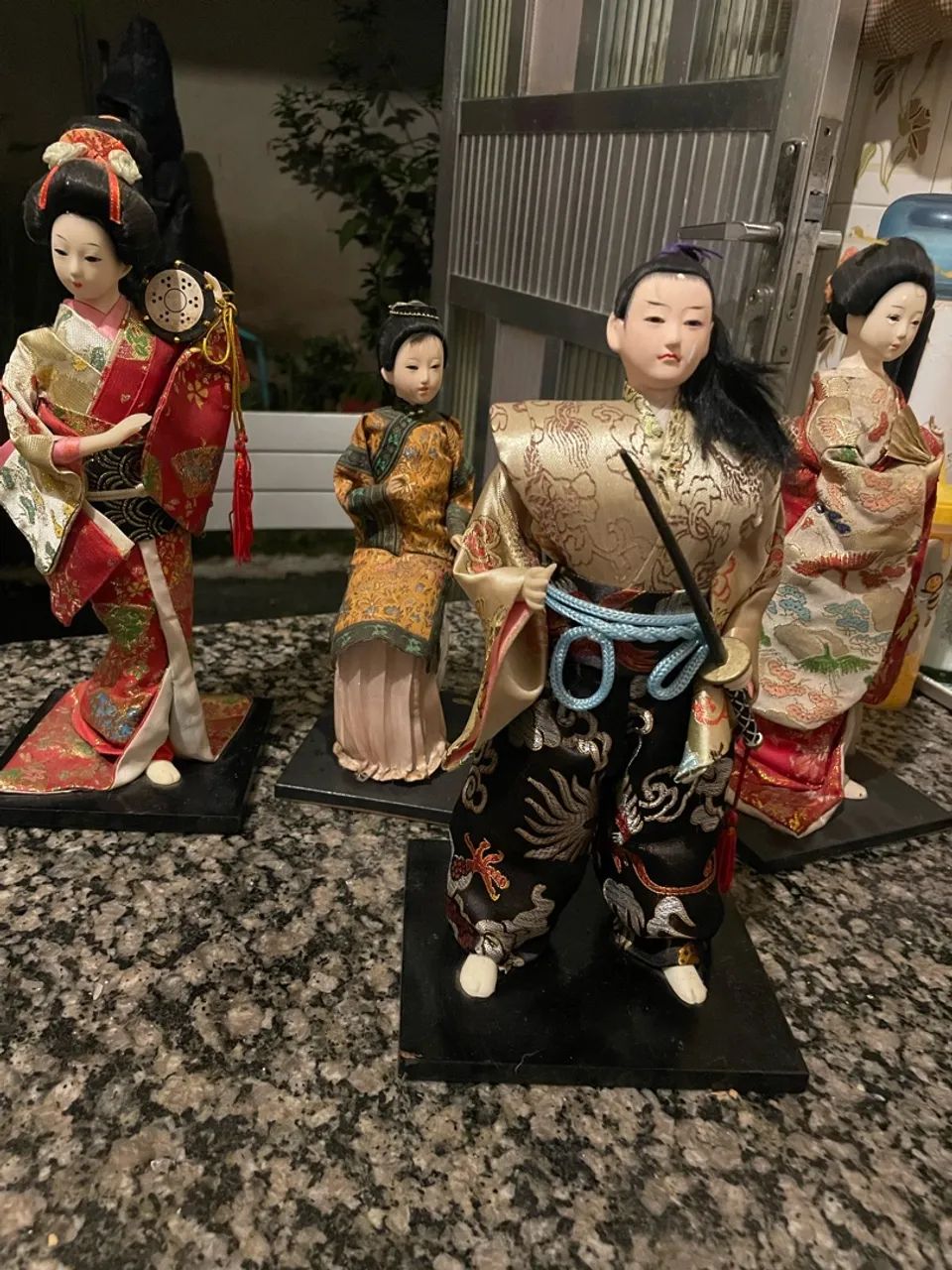 Bonecos Samurai e Gueixas para colecionadores