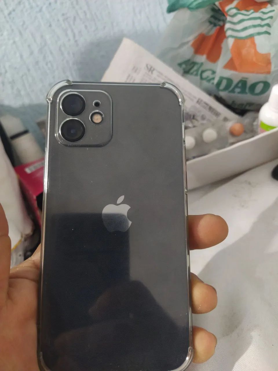 iPhone do iPhone 12 em perfeitamente estado semi-novo duas capas vai com duas capas - Foto 2