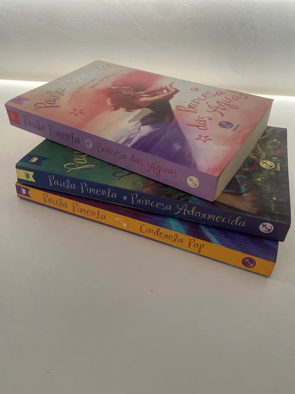 coleção livros princesas Paula Pimenta - Foto 4