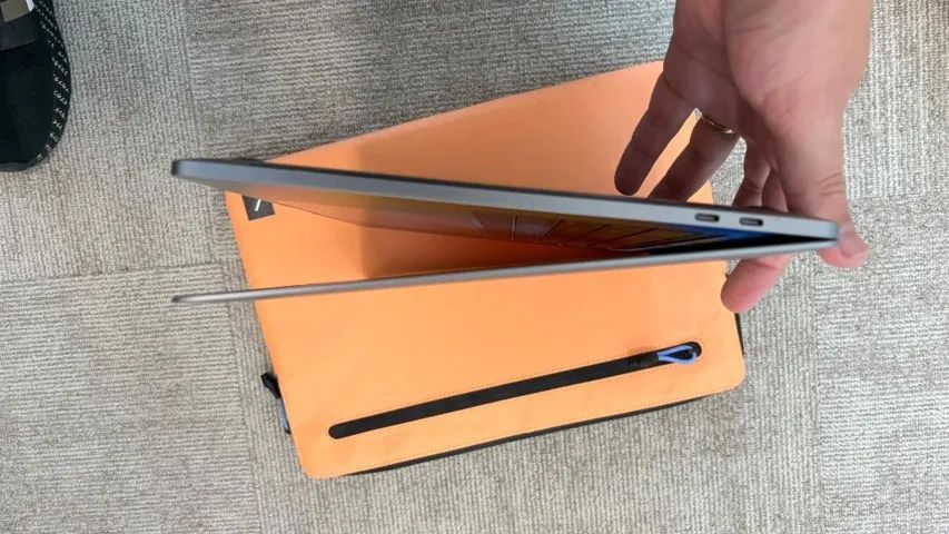 Macbook Pro (15 Polegadas, I7, 512Gb SSD) Cinza espacial - Foto 2