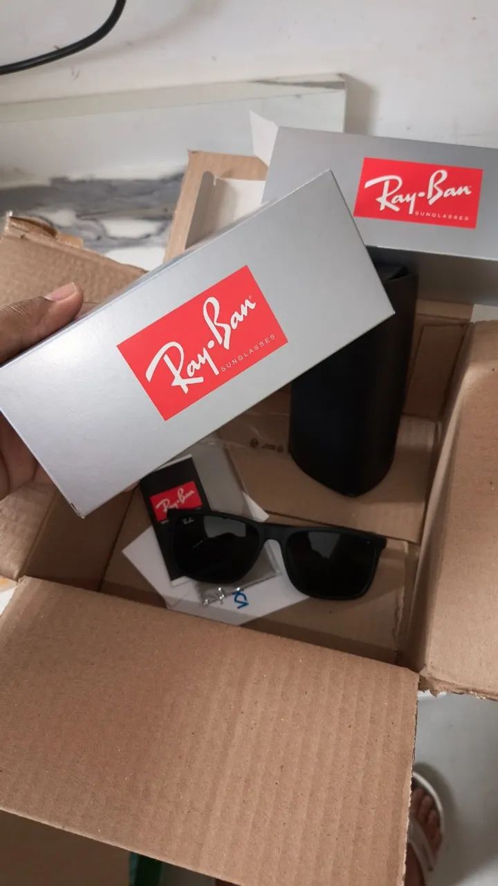 Óculos Ray-Ban modelo RB4373 - Novo - Foto 2