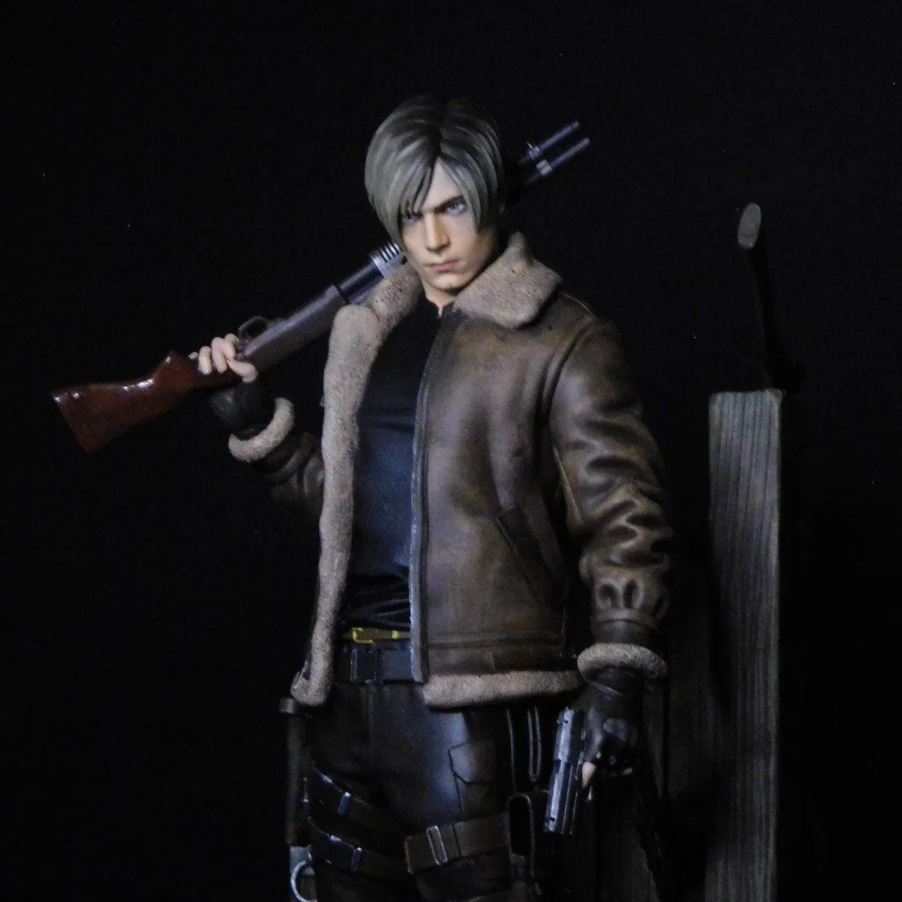 Figure Leon Kennedy de Resident Evil 4