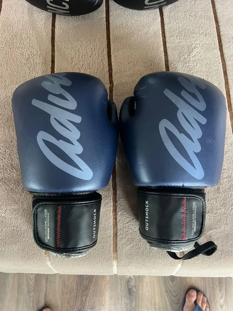 Luvas Outshock 10 OZ azuis ? Muay Thai e boxe