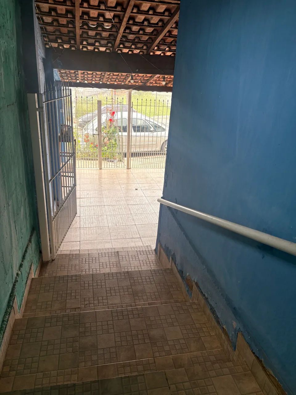 Casa-meio lote  - Foto 2