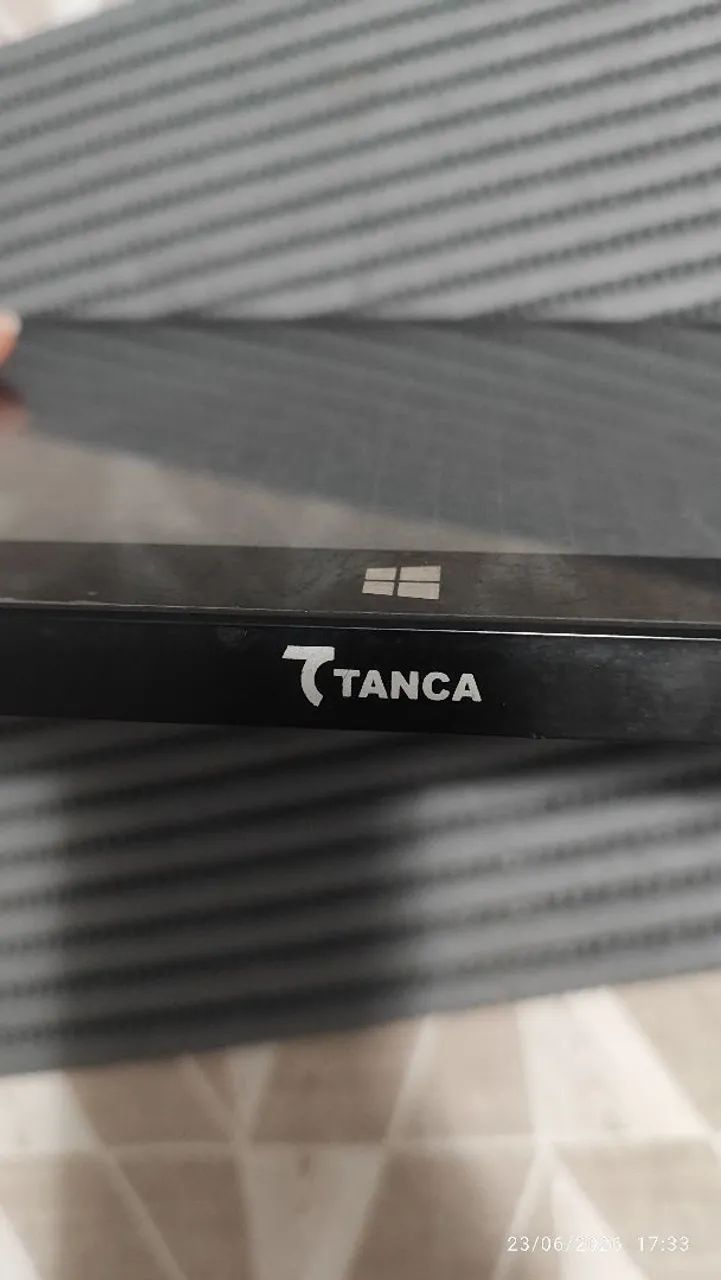 DESkTABLET TANCA DT-900