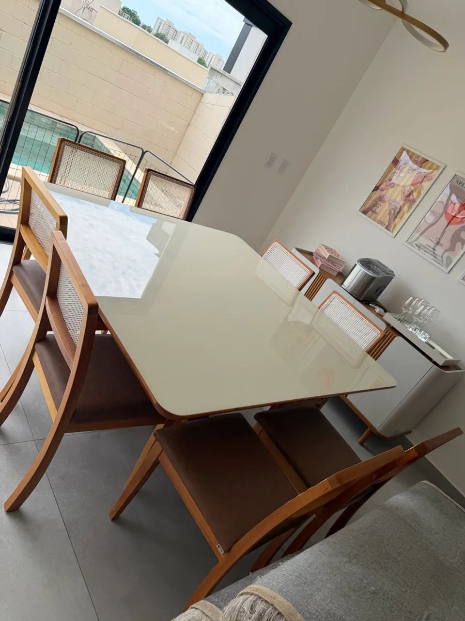 Mesa + cadeiras 8 lugares 