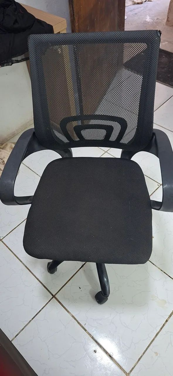 Cadeira Giratória  (Suporte de Ferro) - Foto 2