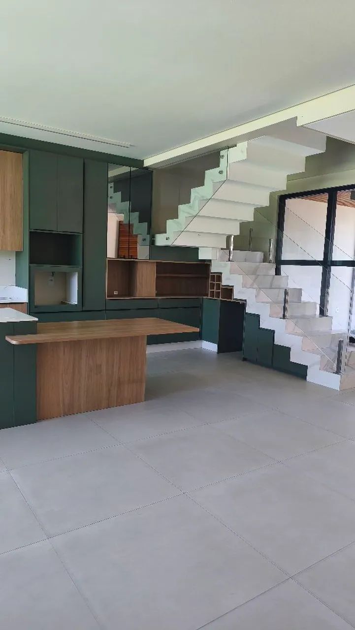 Casa Semi Mobiliada 3 Suítes no Blue Deltaville - 205m²