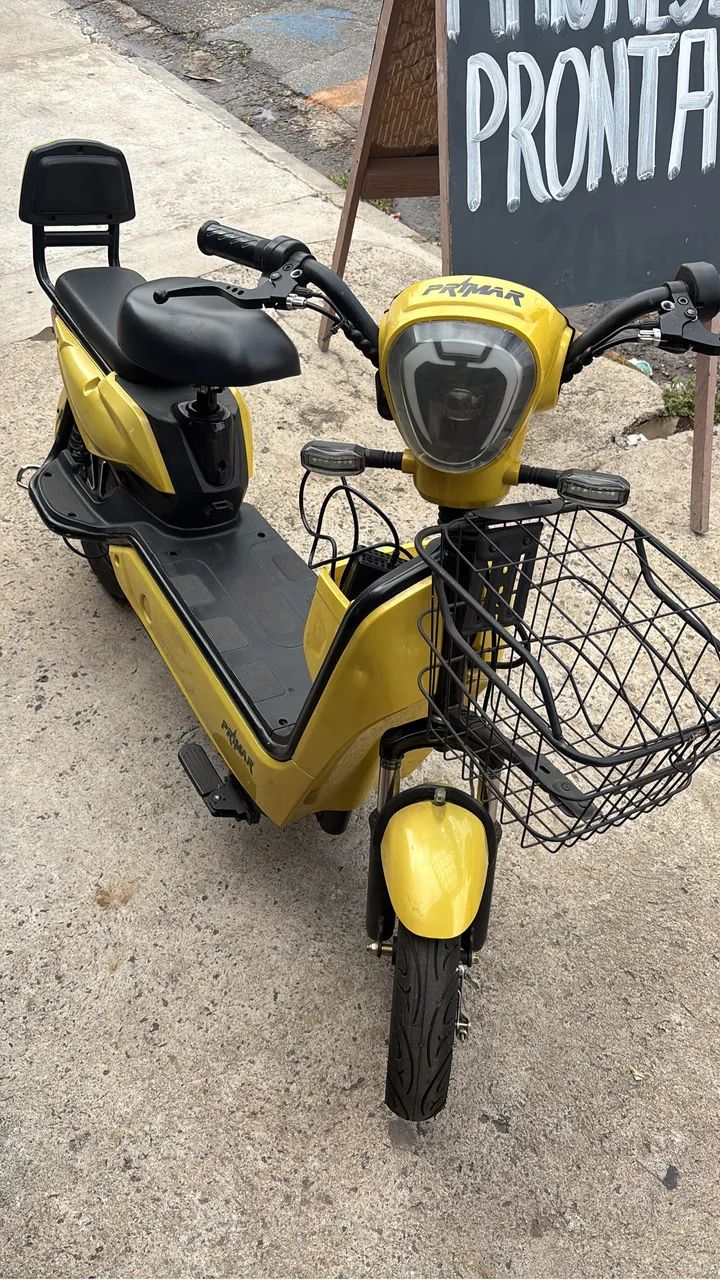 Scooter elétrica com defeito