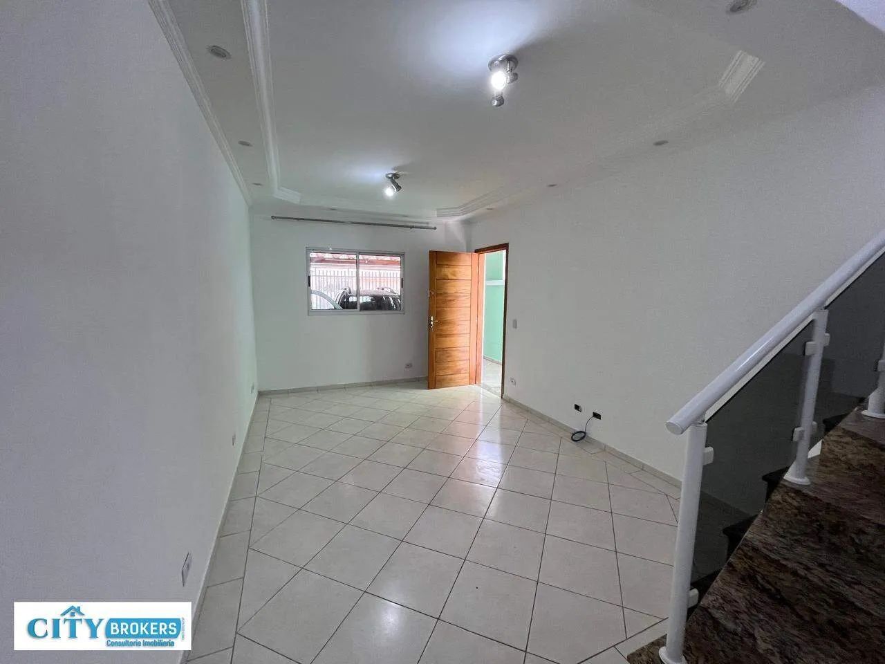 Sobrado com 2 dormitórios com ar condicionado, Sala cozinha e quintal com churrasqueira, 2 - Foto 3