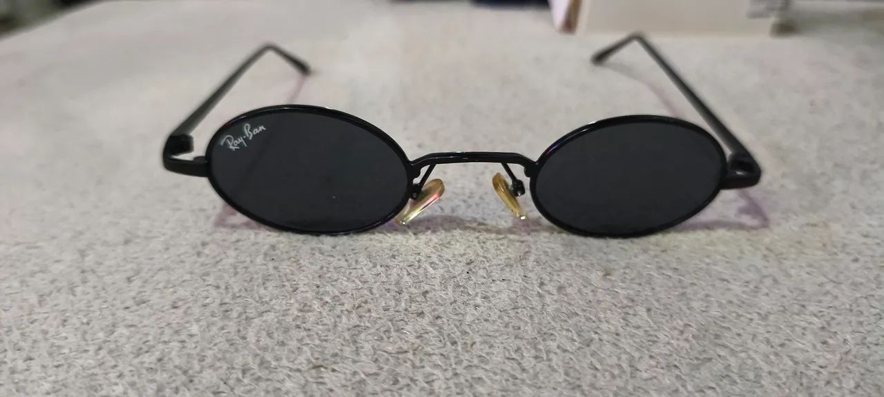 Óculos Rayban oval (vilão)