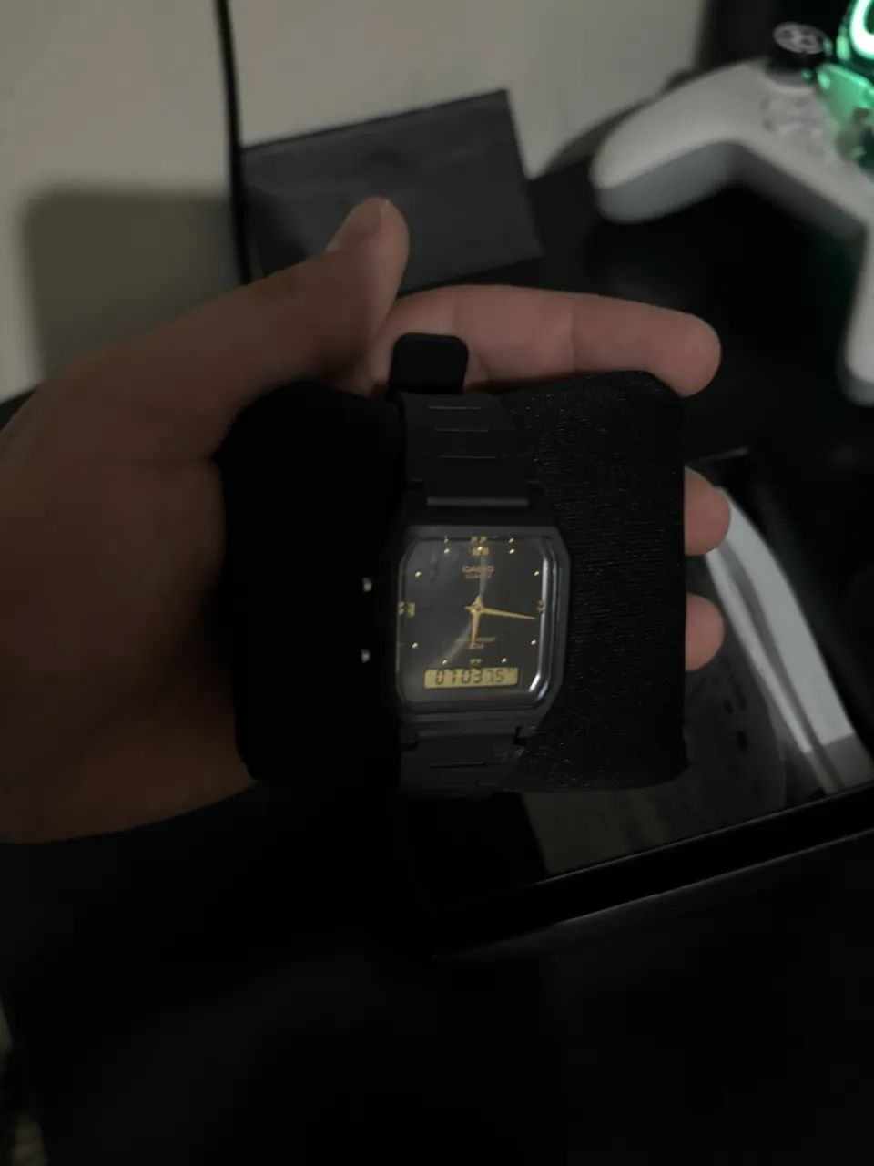 relogio cassio preto com dourado - NUNCA USADO - Foto 3