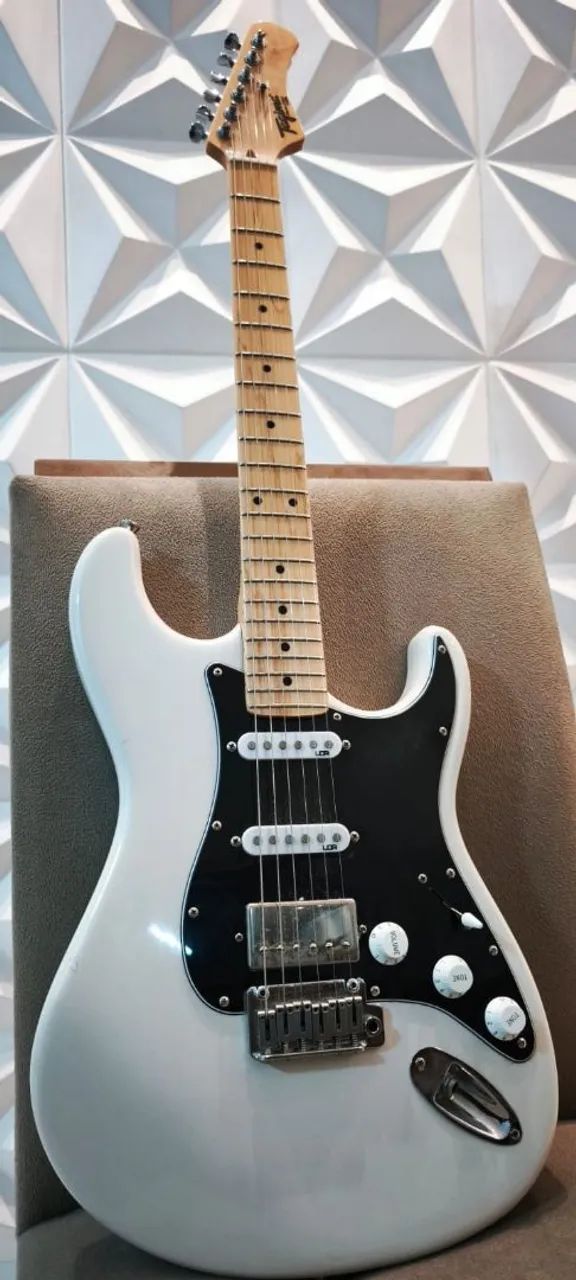 Guitarra Tagima T635