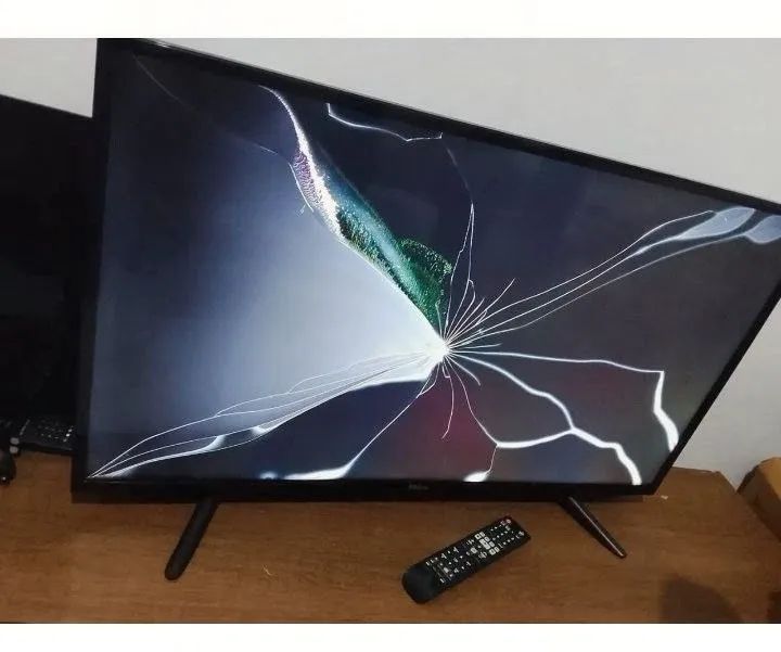 Vendo tv 42 LCD com display quebrado  - Foto 4