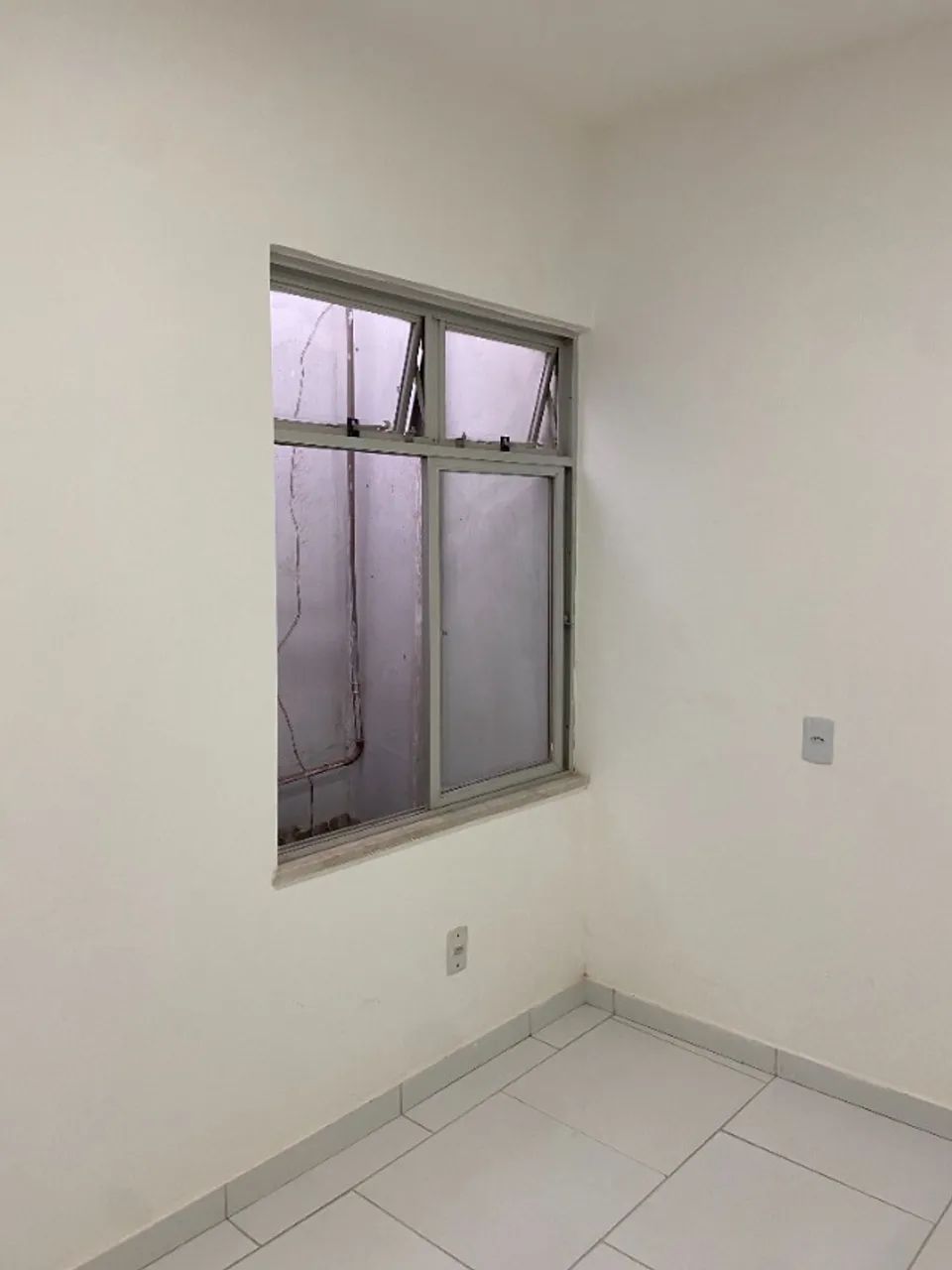 Sala de 16m² c/ Lavabo, Air-Split 12000BTU, São Brás, Prédio em Laje, Gradeado. - Foto 5
