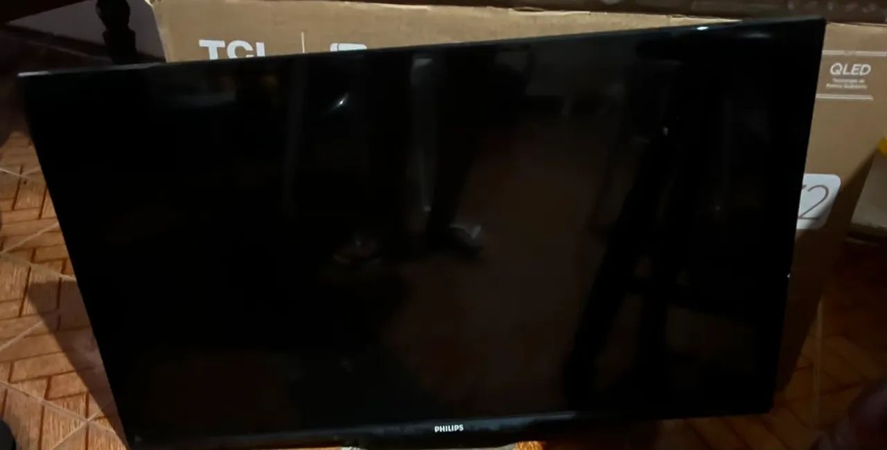 TV PHILLIPS 32GB C/ DEFEITO
