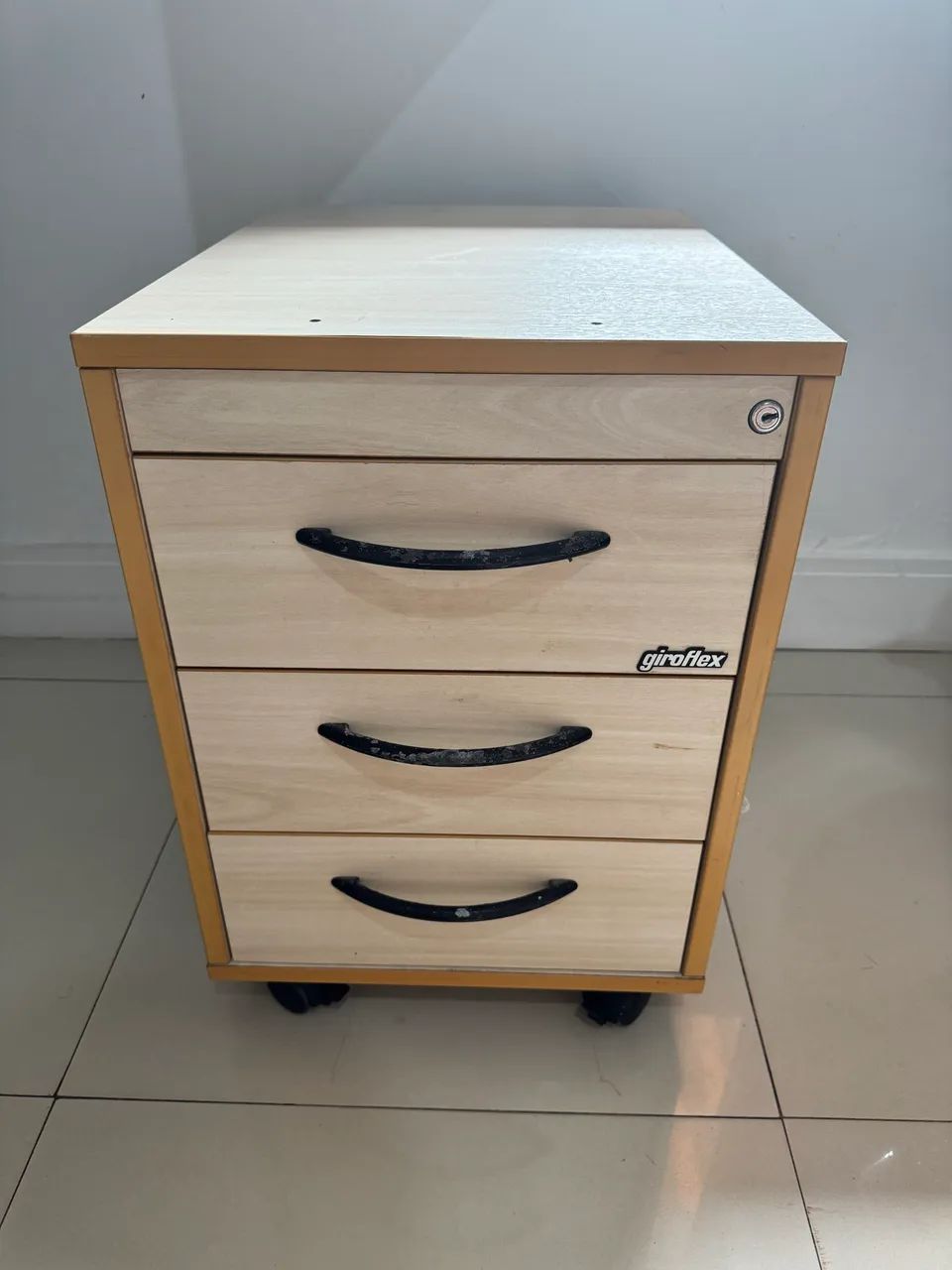 Gaveteiro giroflex 