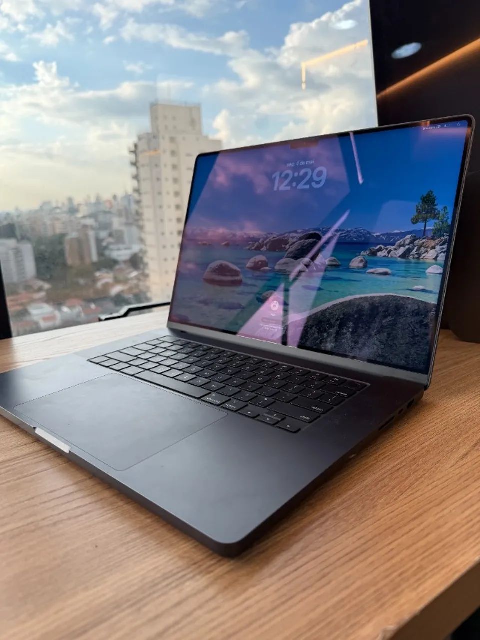 MacBook Pro 16