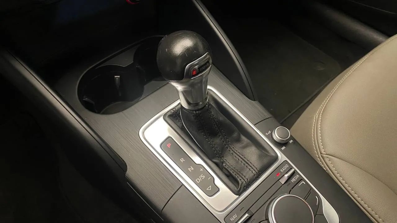 Audi A3 Sedan 1.4/ Attra. 16V TB FSI S-tronic, foto 4 de 20