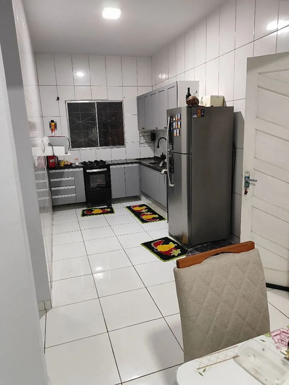 Alugo casa grande com quintal e garagem 