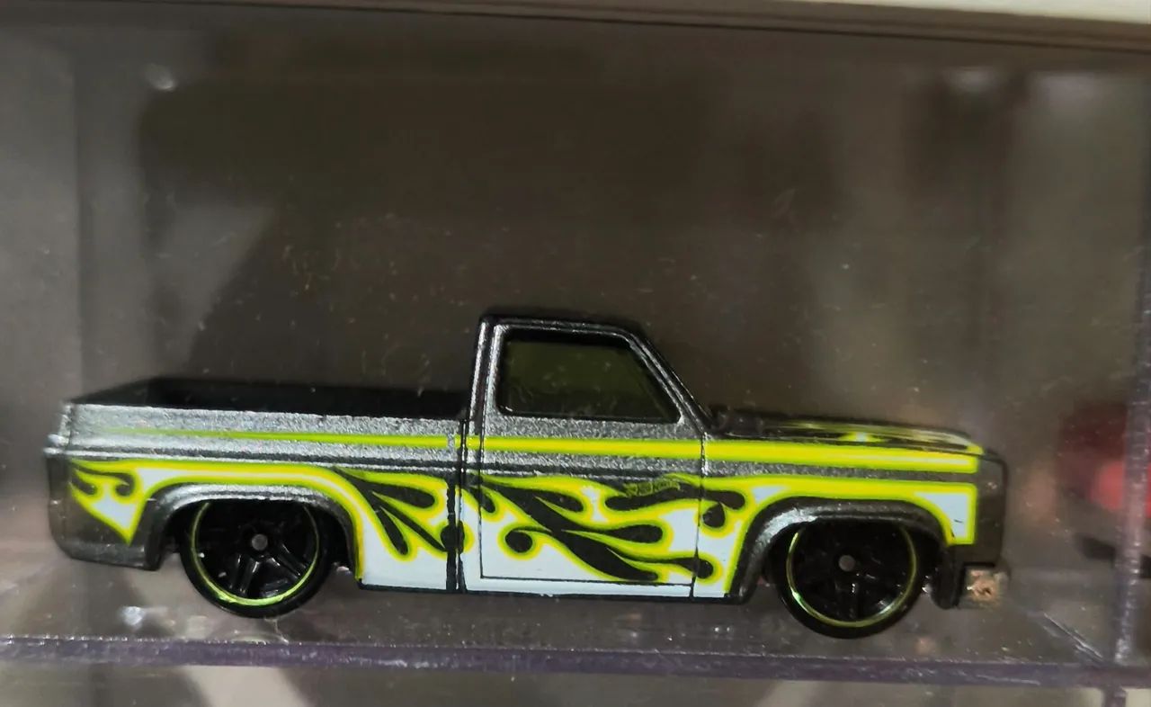 Hot Wheels 83 Silverado 