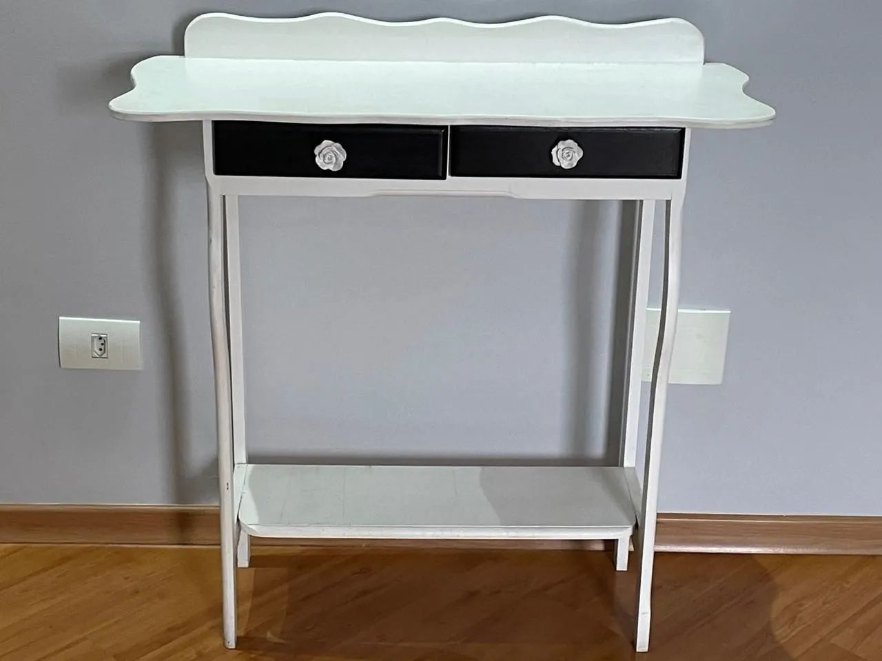 Aparador / Mesa de Apoio - Foto 2