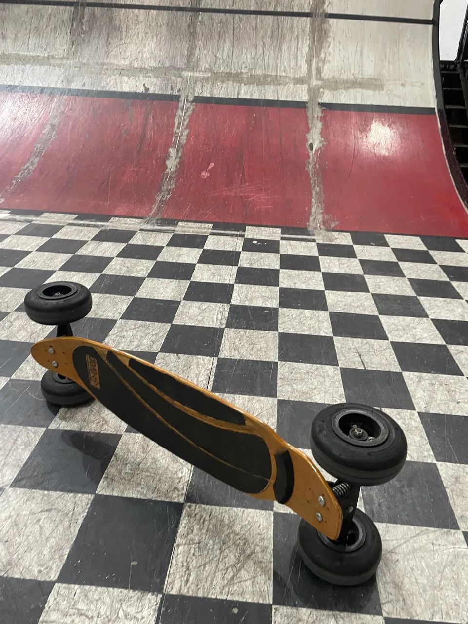 MountainBoard longboard pneus ladeira - Esportes Sobre Rodas