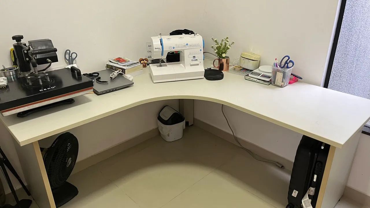 L-shaped office desk429414613276446721
