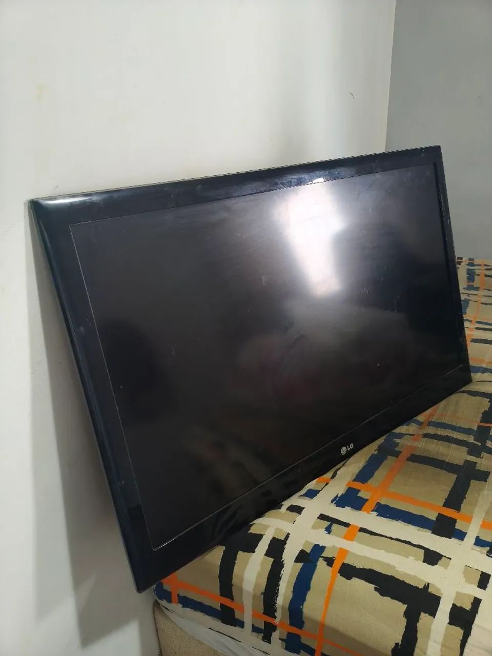 Televisão LG 42 polegadas funcionando perfeitamente com conversor digital integrado  - Foto 2