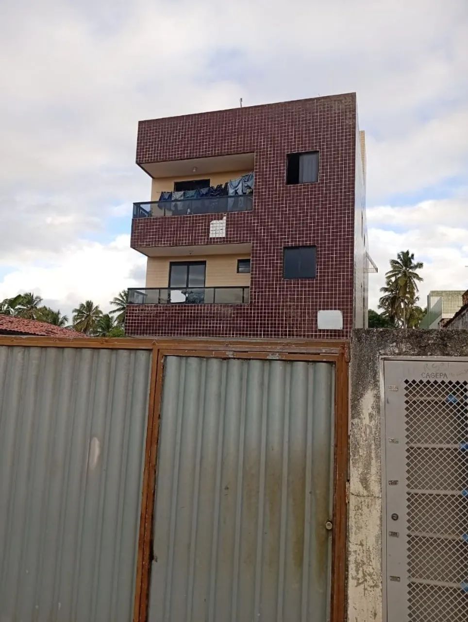  Alugar apartamento.