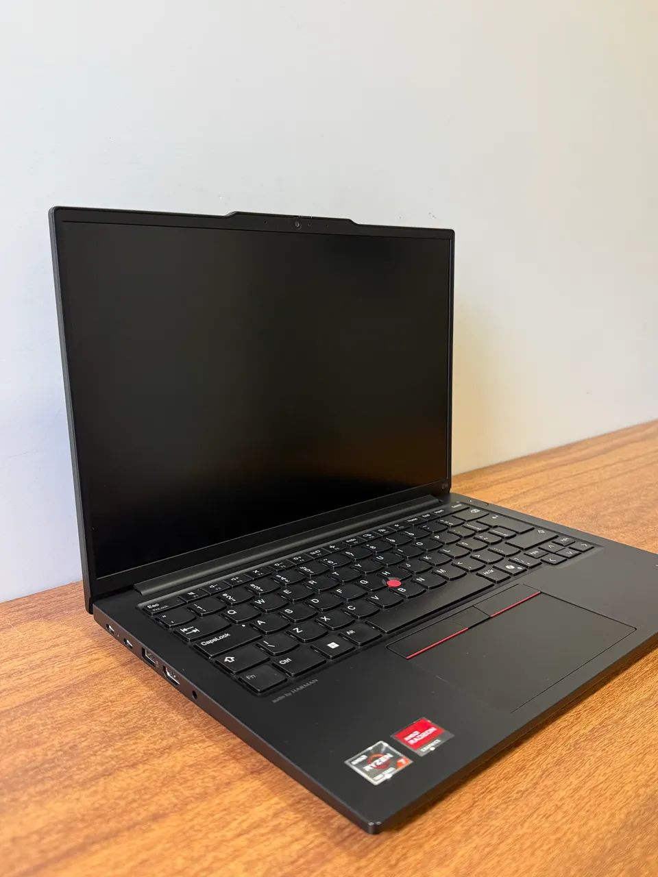 LENOVO THINKPAD E14 GEN 6 - RYZEN 7 / 32GB/ COM DIGITAL / 1TB NVME