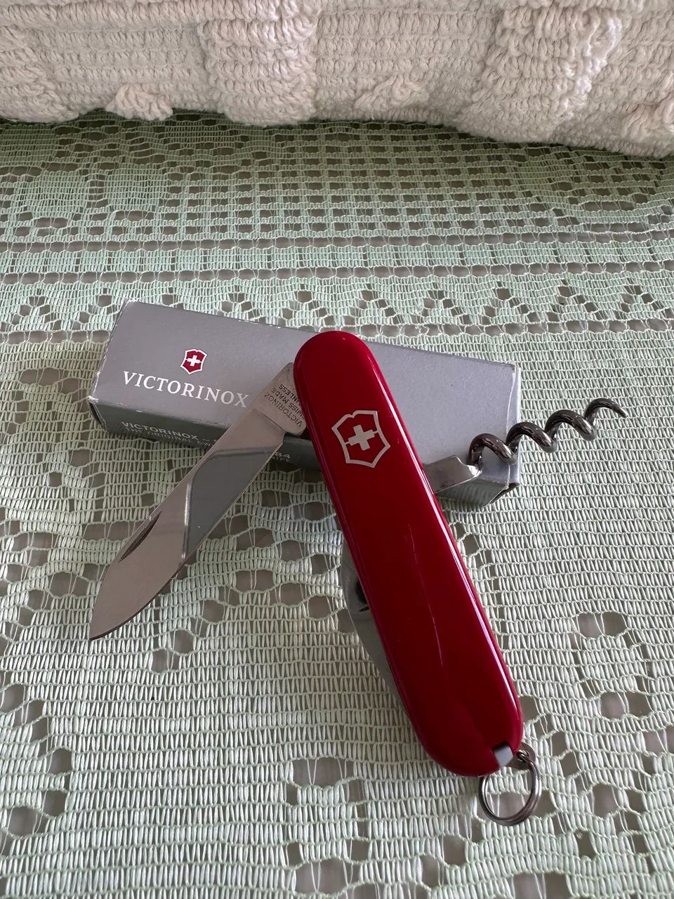 Victorinox waiter red novo na caixa 