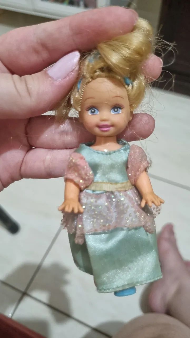 Barbie Kelly a princesa da ilha 