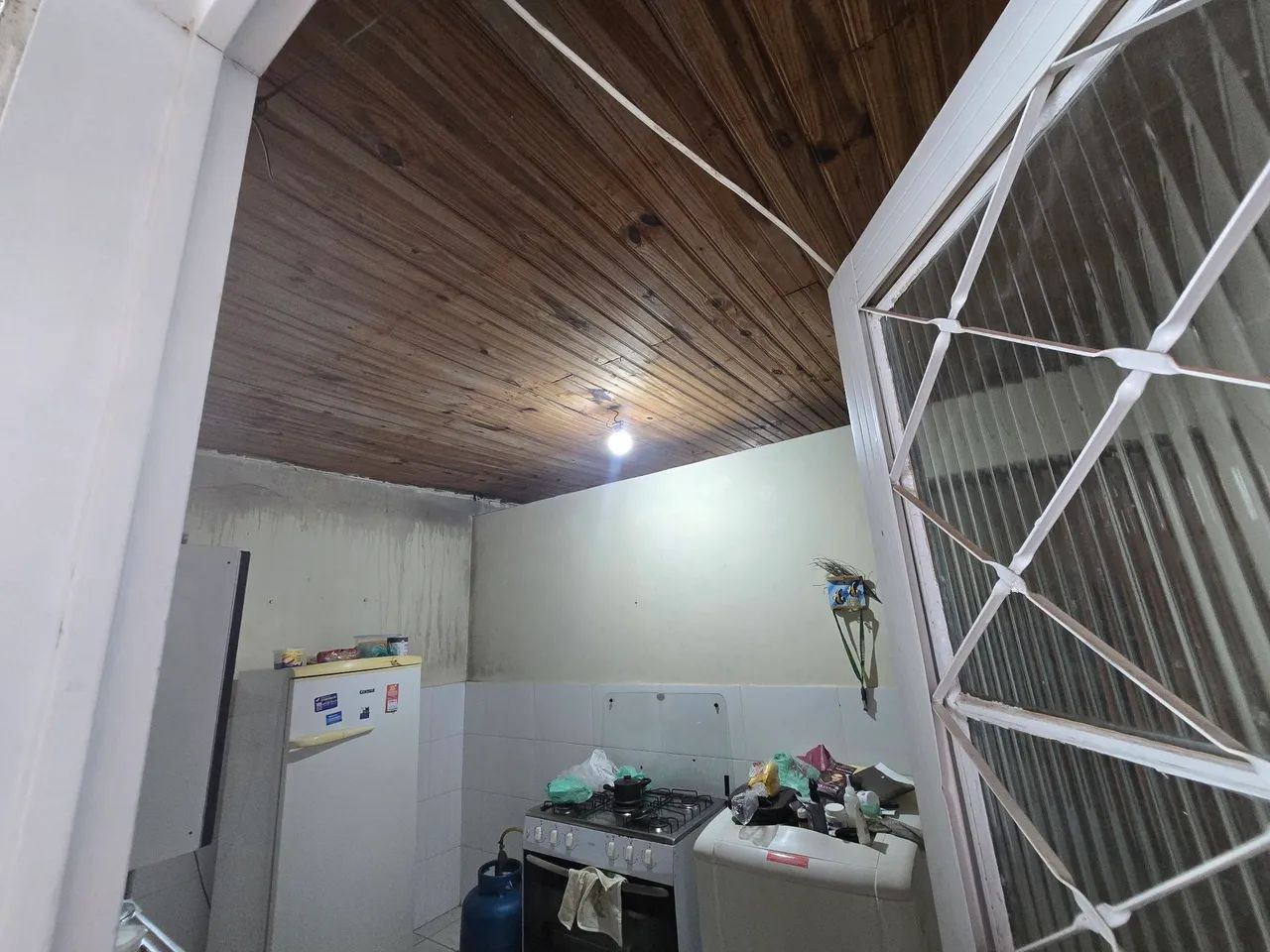 Casa de 3 quartos + 3 kitsnets, para gerar renda  - Foto 2