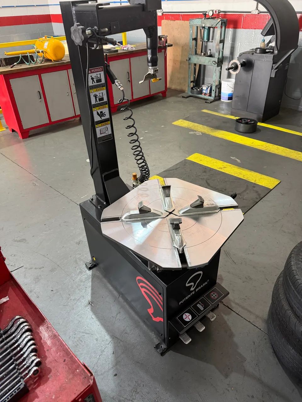 Máquina para desmontar/montar pneus  - Foto 5