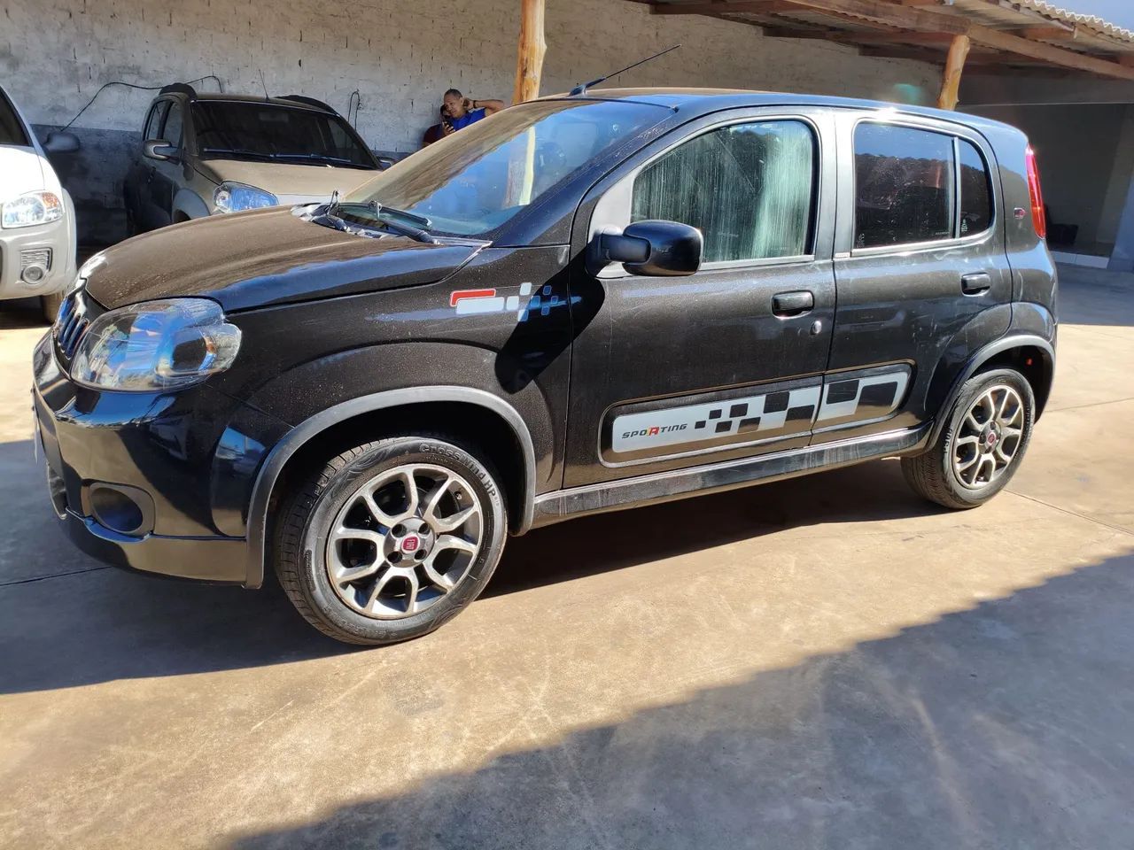 Fiat Uno Sporting 1.4 EVO Fire Flex 8V 4P 2012 - Foto 2