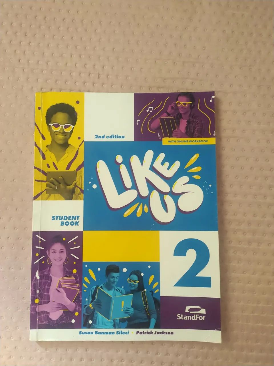 Livro de inglês like us 2