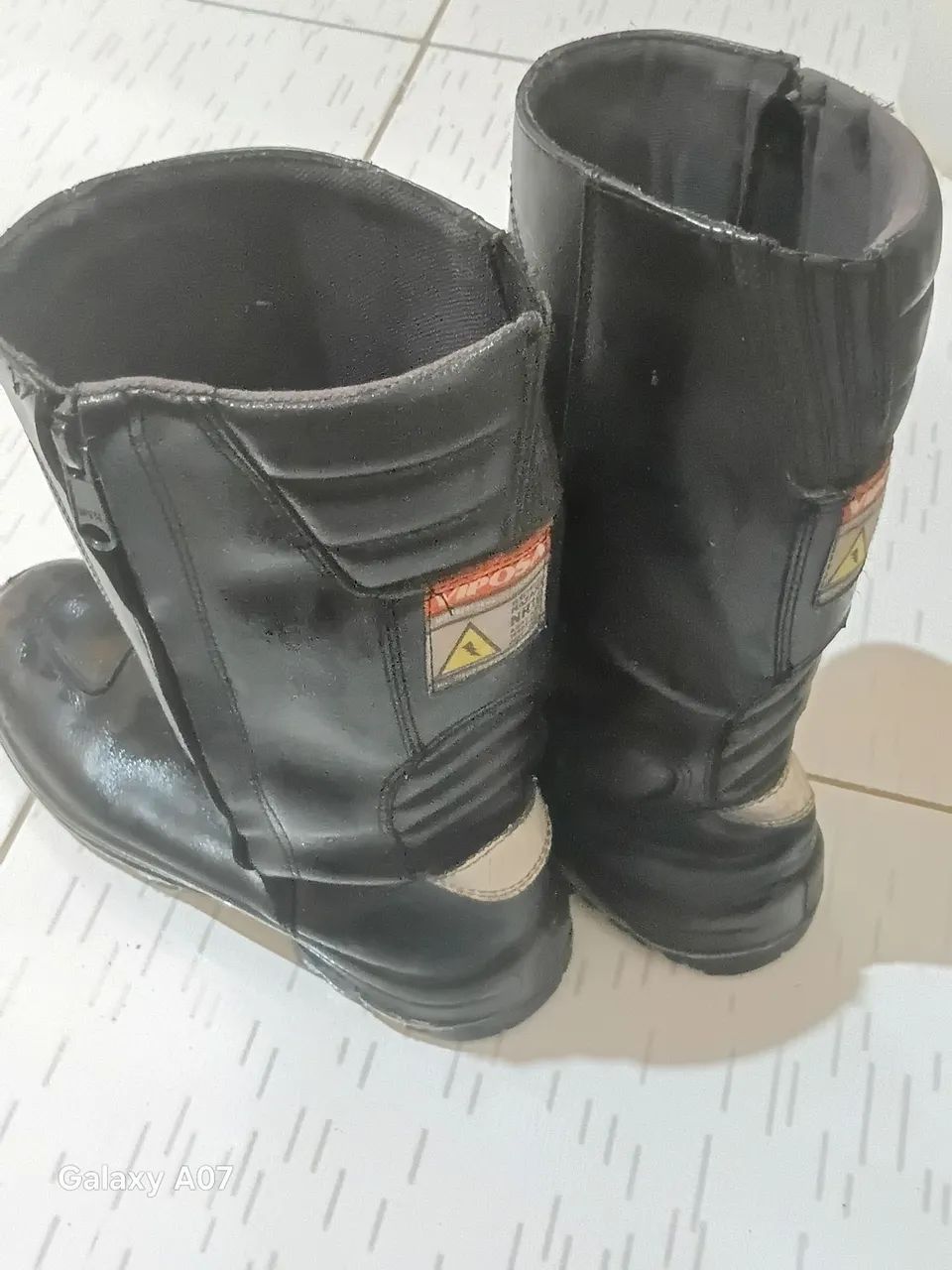 Bota cano longo n42 - Foto 2
