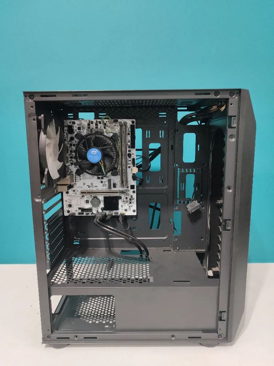 Gabinete Gamer Cougar com visual premium e ótimo airflow! - Foto 2